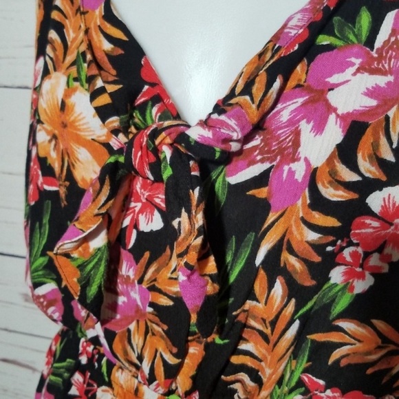 Tropical Romper - Picture 8 of 9